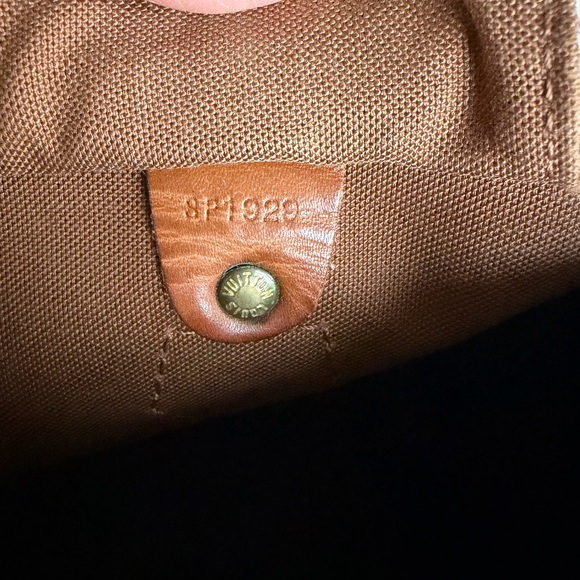 Louis Vuitton Monogram Speedy 25 - Picture 13 of 16